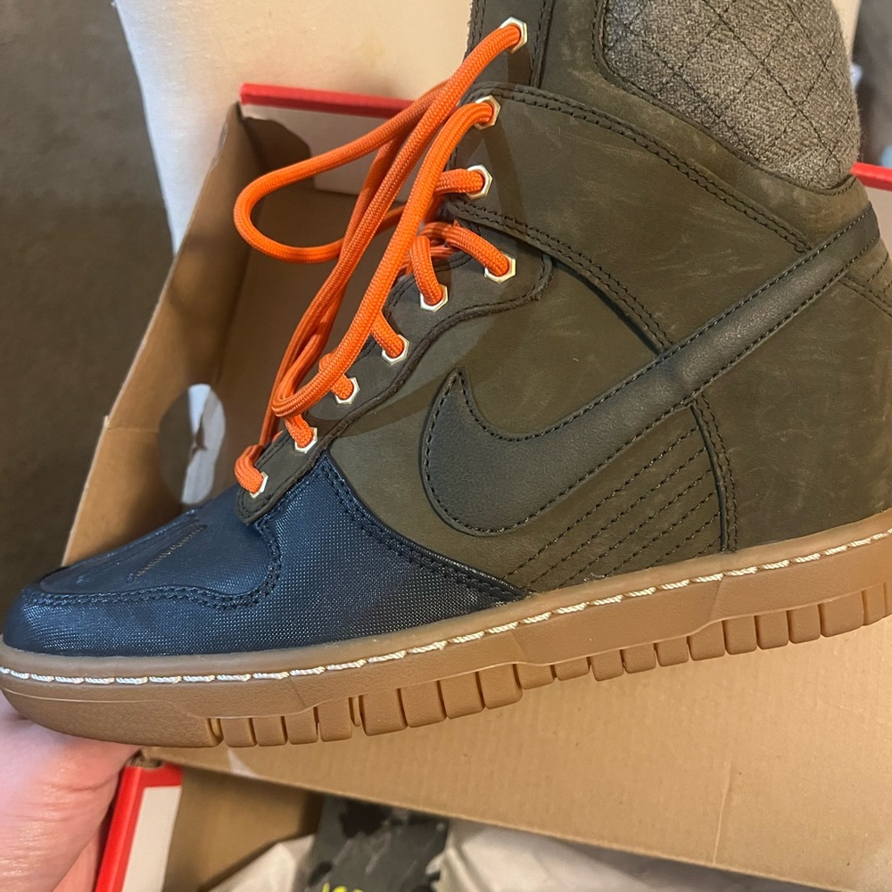 Women’s Nike Dunk Sky Hi with Orange Laces size 7